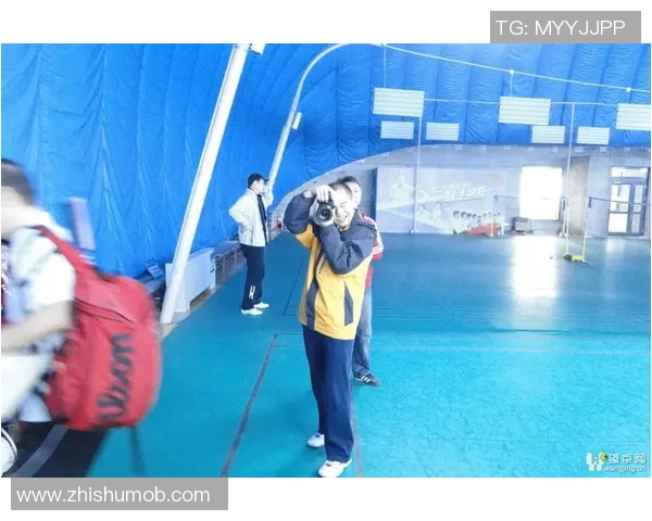 羽毛球顶级赛事聚焦参赛选手竞技状态与赛程动态全景解析 羽毛球顶级赛事聚焦参赛选手竞技状态与赛程动态全景解析